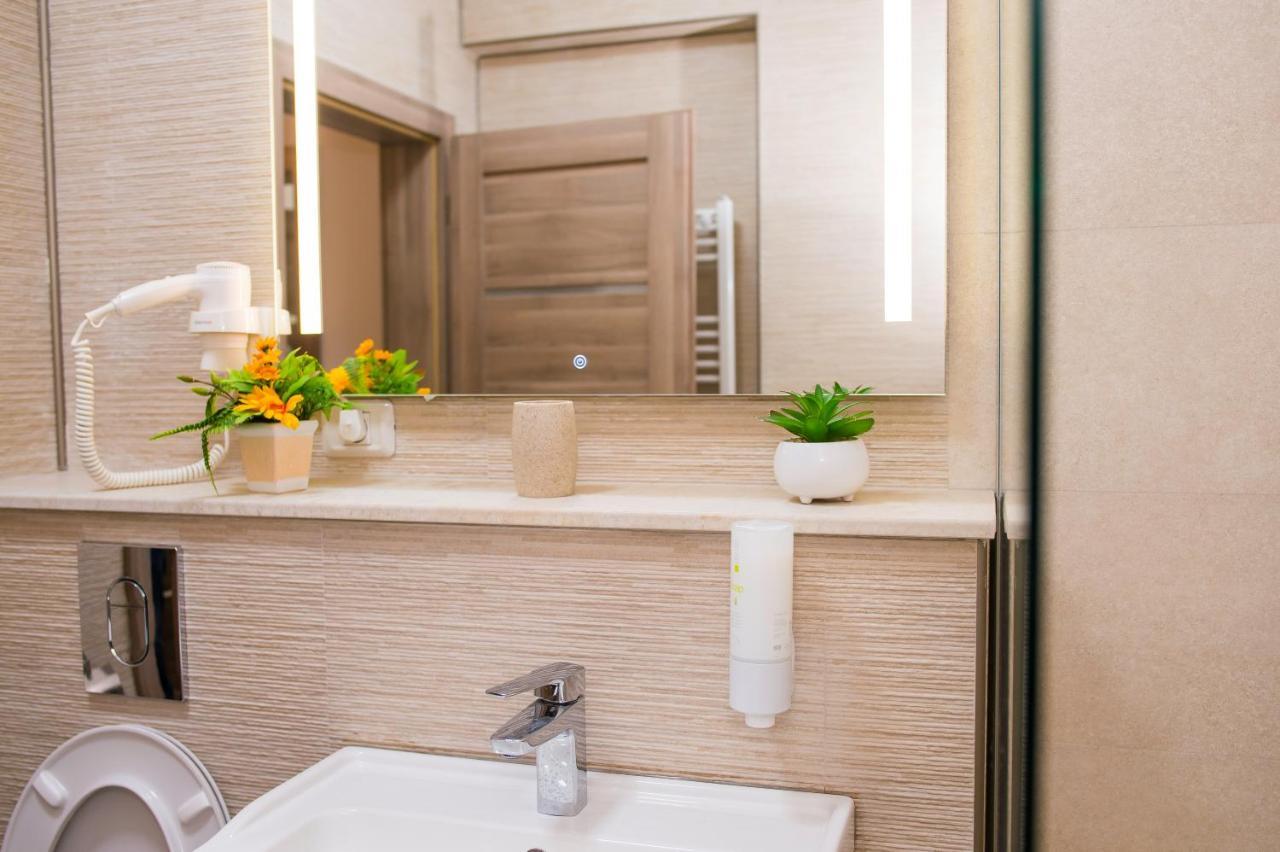 Golden Shell Apartment Mamaia Nord Navodari Exterior photo
