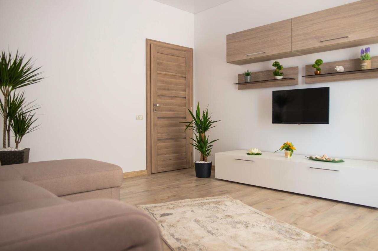 Golden Shell Apartment Mamaia Nord Navodari Exterior photo